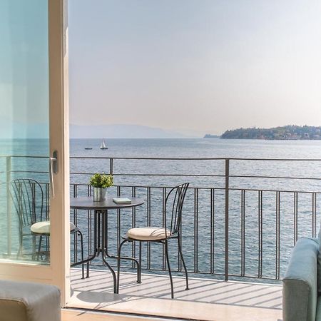 Luxury Lake View Apartments ซาโล ภายนอก รูปภาพ