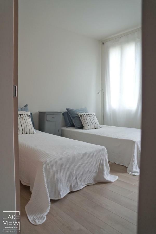 Luxury Lake View Apartments ซาโล ภายนอก รูปภาพ